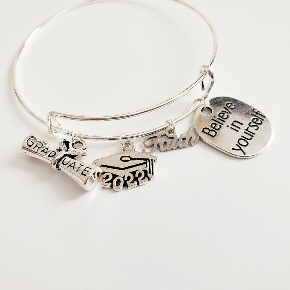 Class of 2022 Graduation Charm Bracelet, Graduation Gift, Senior Graduate - Picture 11 of 13